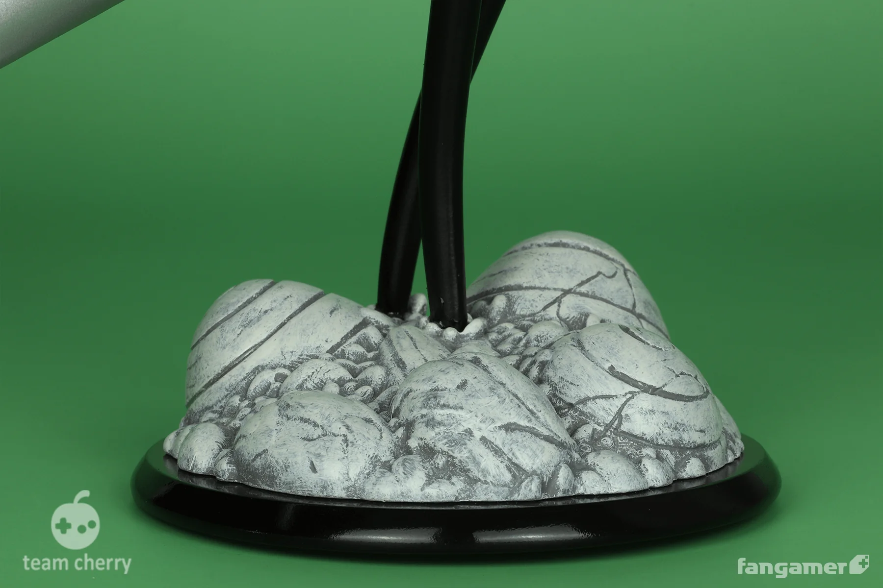 Hornet Resin Statue - Image 14